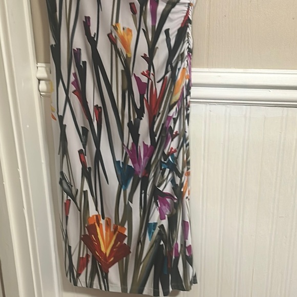 Ronni Nicole Black, White, and multi-colored Sheath Midi Dress V-Neck Sleeveless - Picture 9 of 16